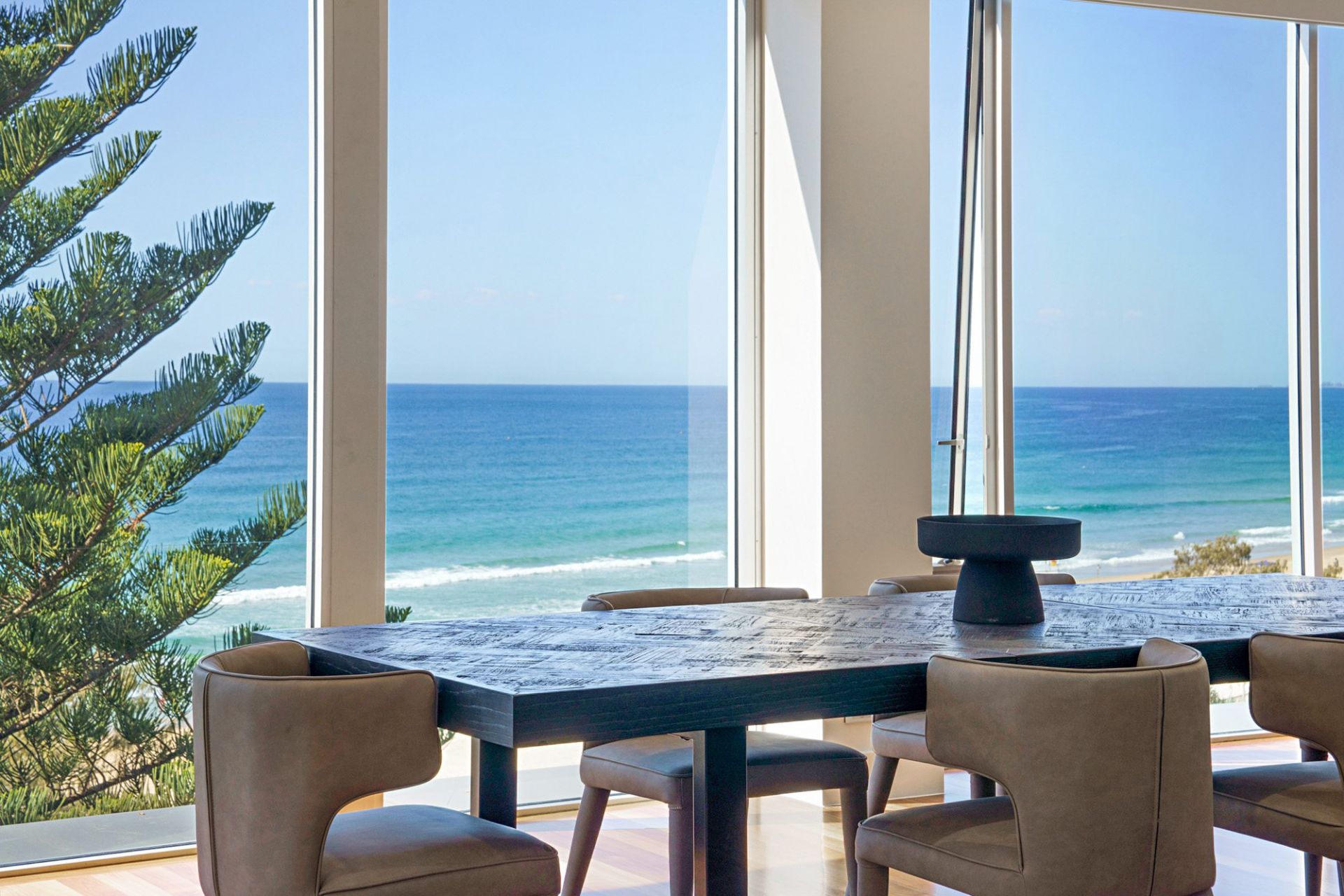 6/5 Laycock Street, Surfers Paradise - Thumbnail 6