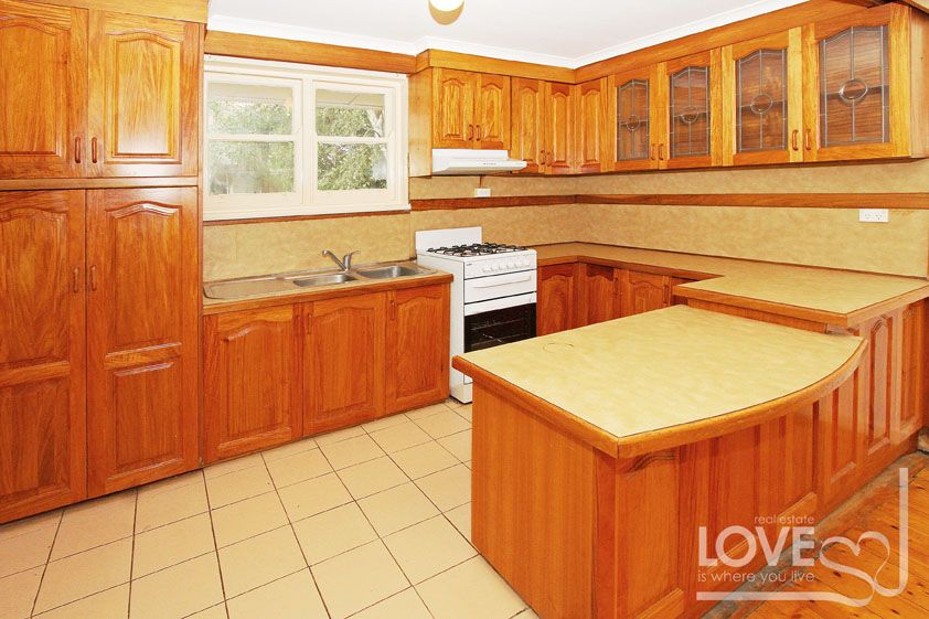Charming Brunswick Family Home!