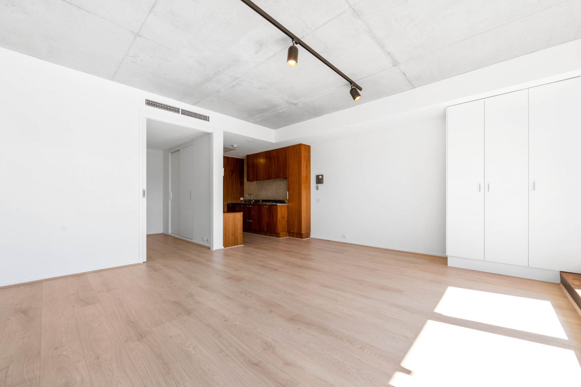 105/35 Ormond Road, Elwood - Thumbnail 8