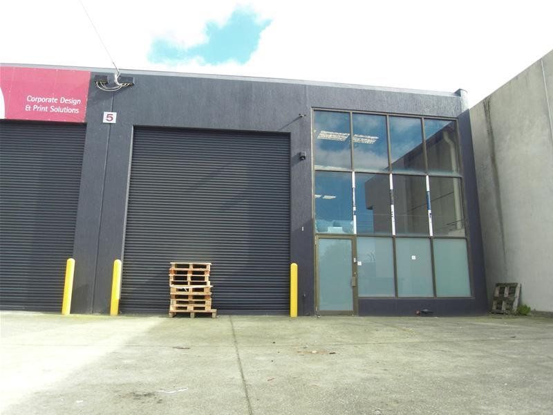 VERSATILE FACTORY IN EXCELLENT LOCATION