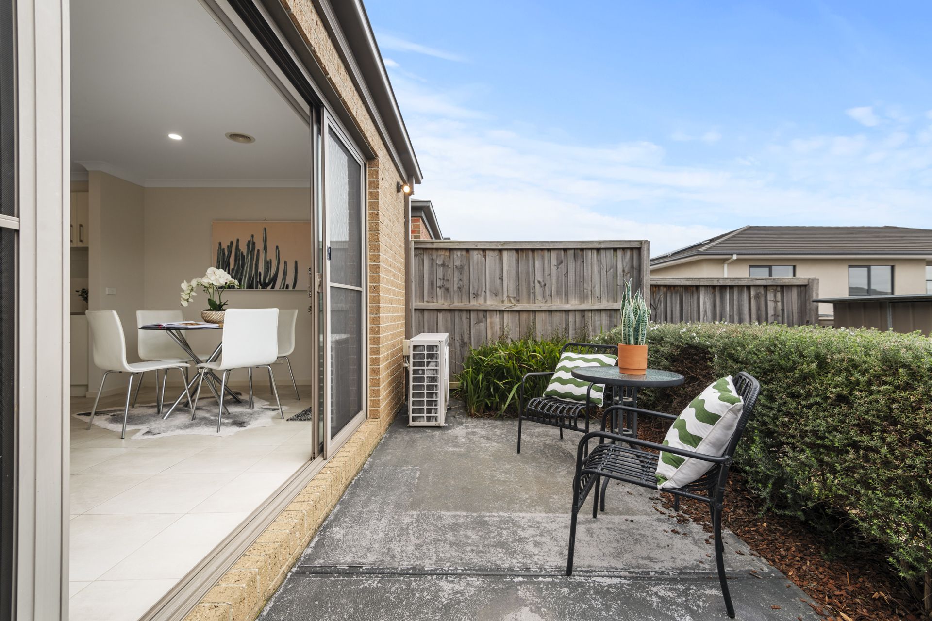 Immaculate Modern Home, Prime Location