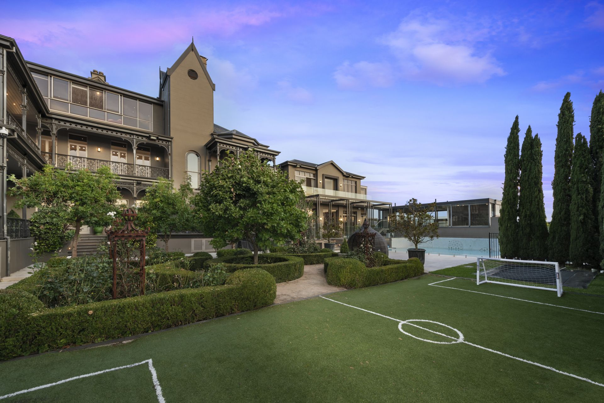 Kay & Burton 20 Shakespeare Grove, Hawthorn