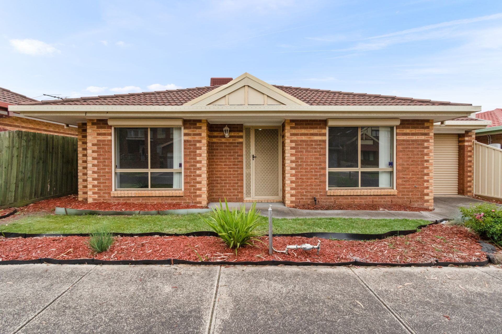 CONVENIENT LOCATION, IN A QUIET PEACEFUL STREET