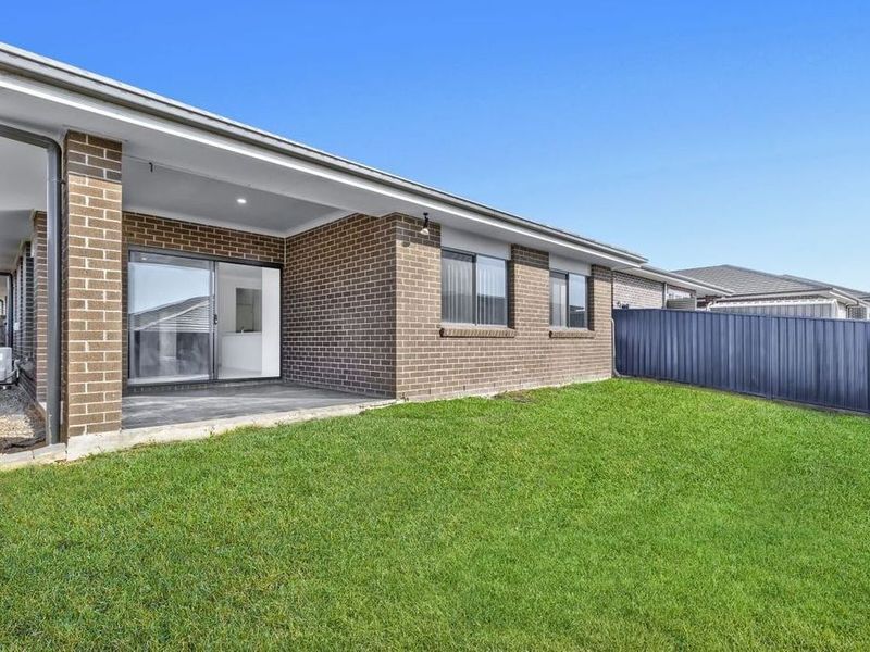 Real Estate For Lease 10 Steward Drive Oran Park , NSW