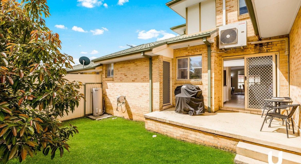 Campbelltown 2/63 Macquarie Avenue
