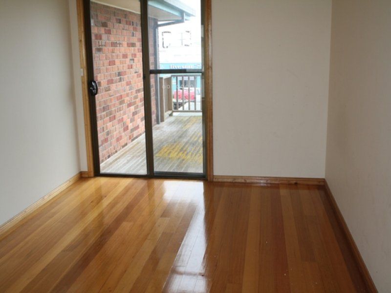 10 Standish Street PORT MACDONNELL SA, Port Macdonnell - Thumbnail 6