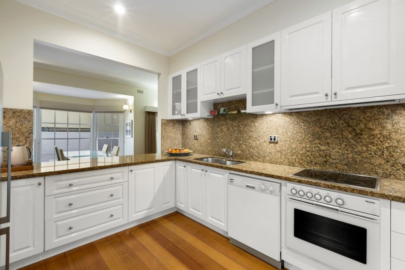 30 Fintonia Street, Balwyn North - Thumbnail 3