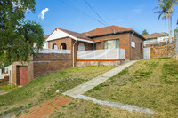 16 Carboona Avenue, Earlwood