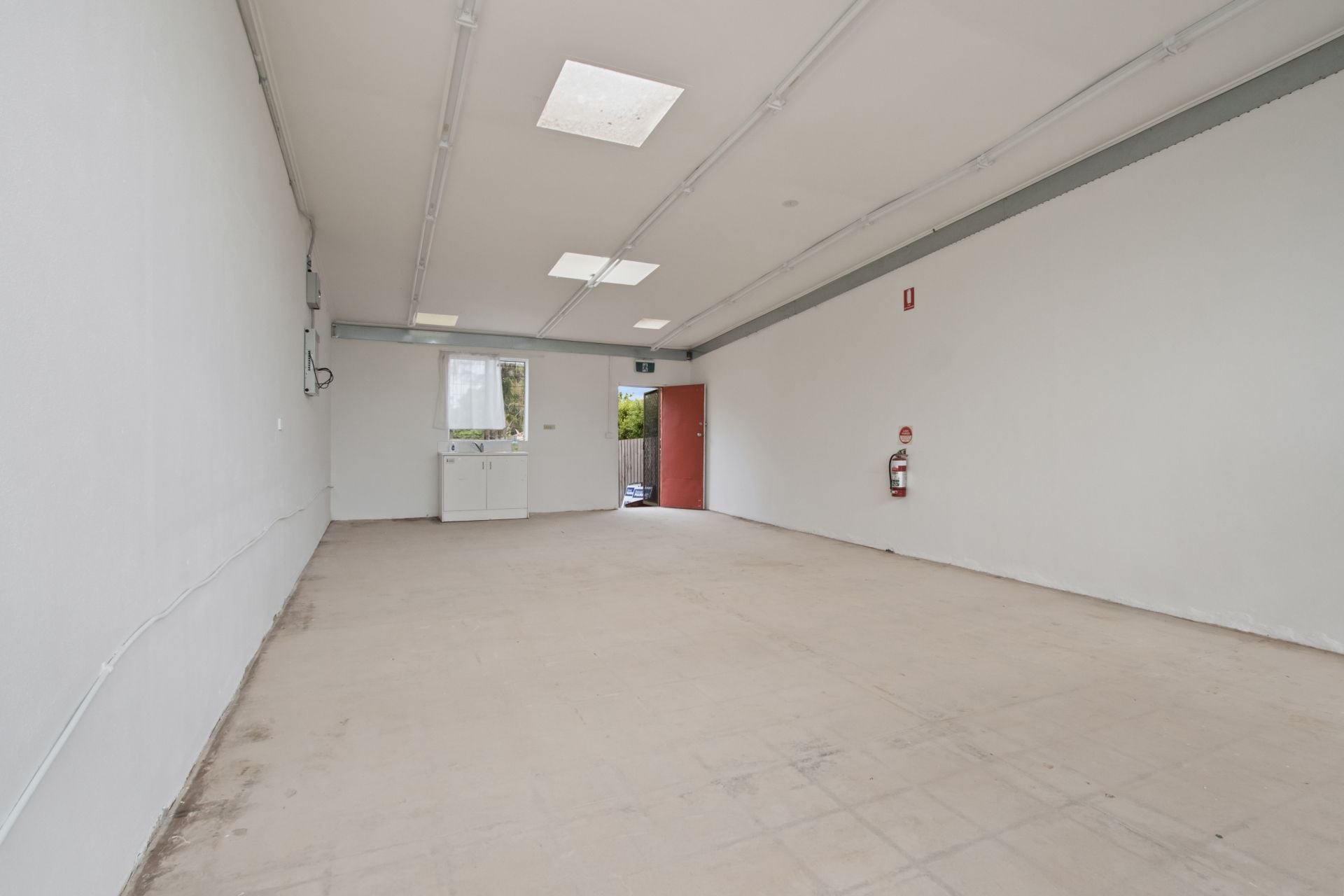 Fantastic Retail/Office opportunity!