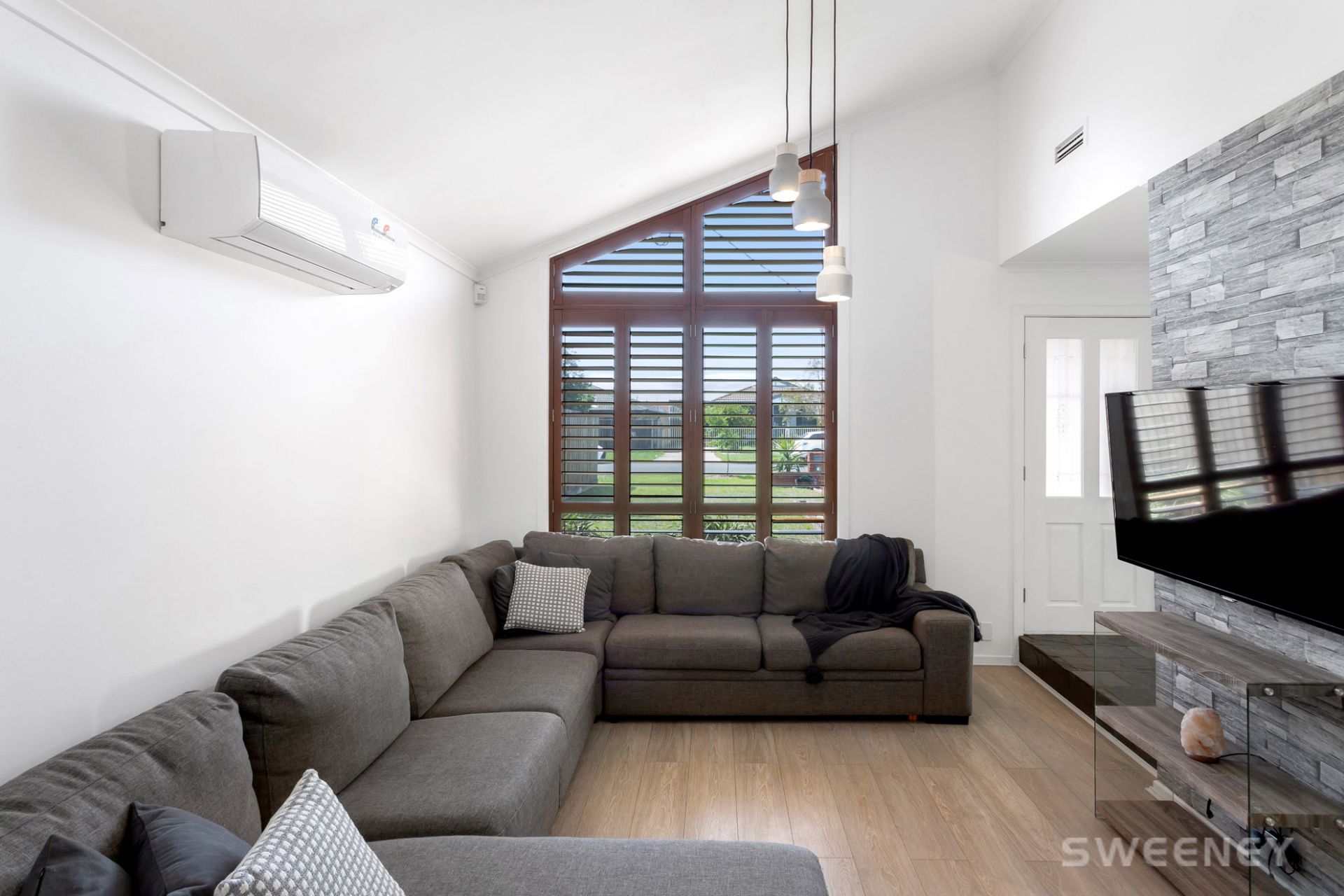 28 Macneil Drive, Altona Meadows - Thumbnail 4