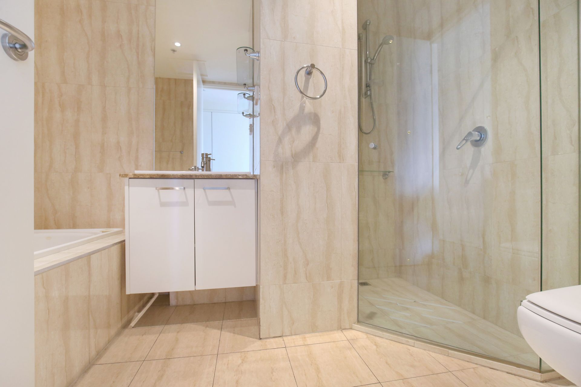 **Modern Apartment Living**