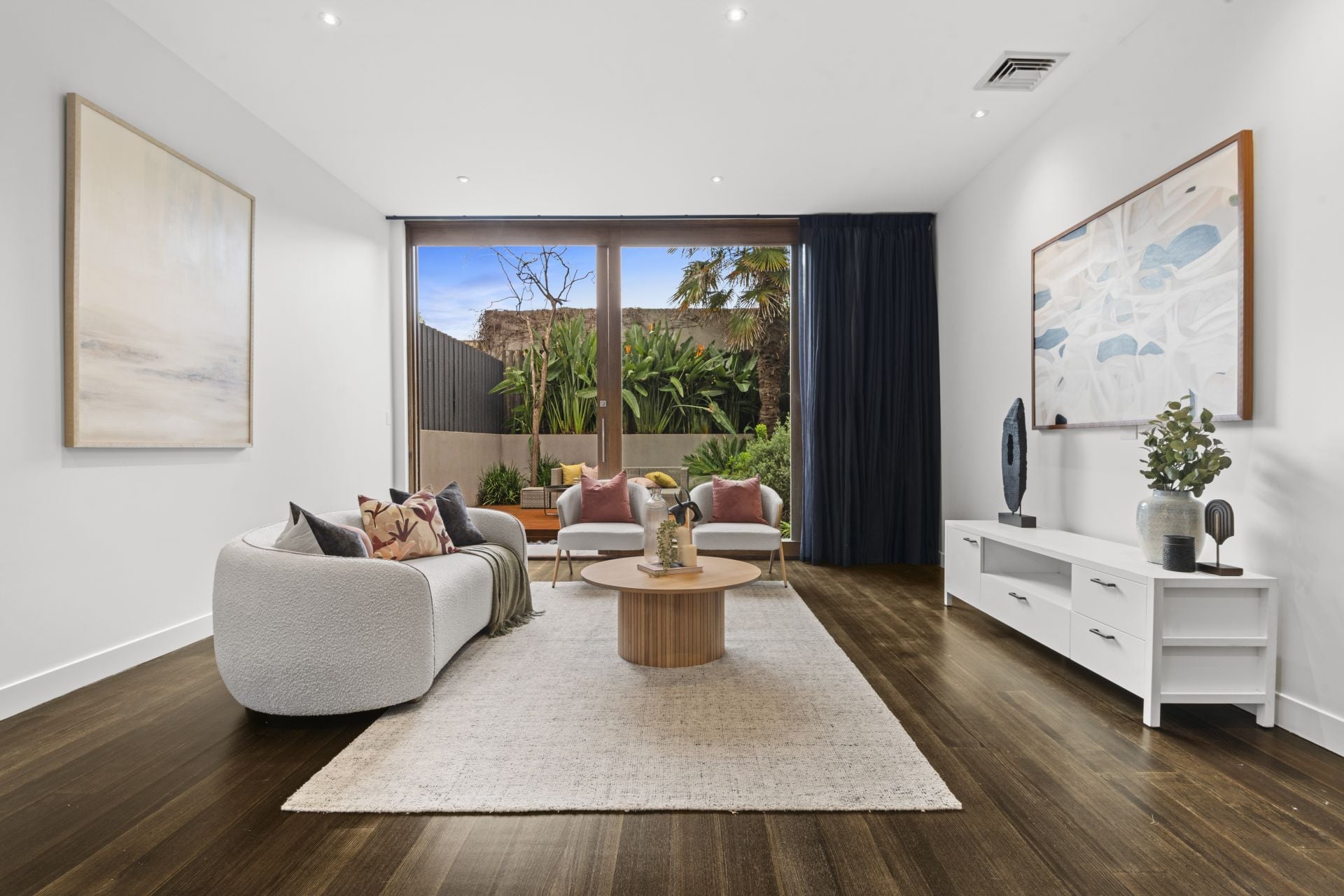 Large Terrace Living Near Merri Creek
