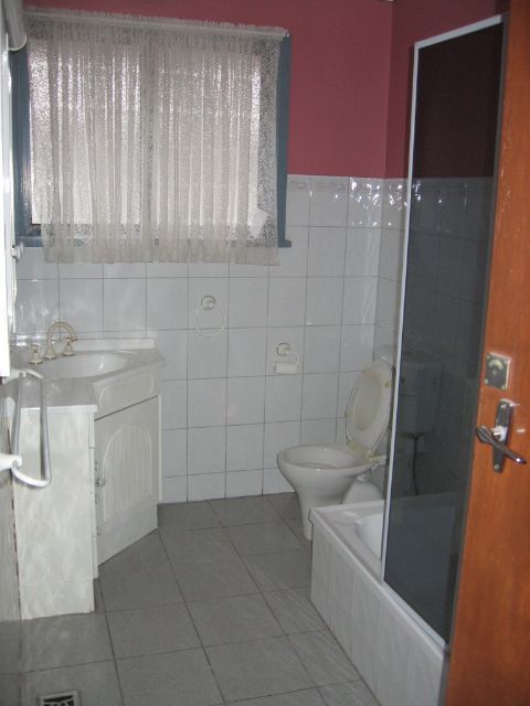 LARGE FAMILY HOME + RUMPUS ROOM