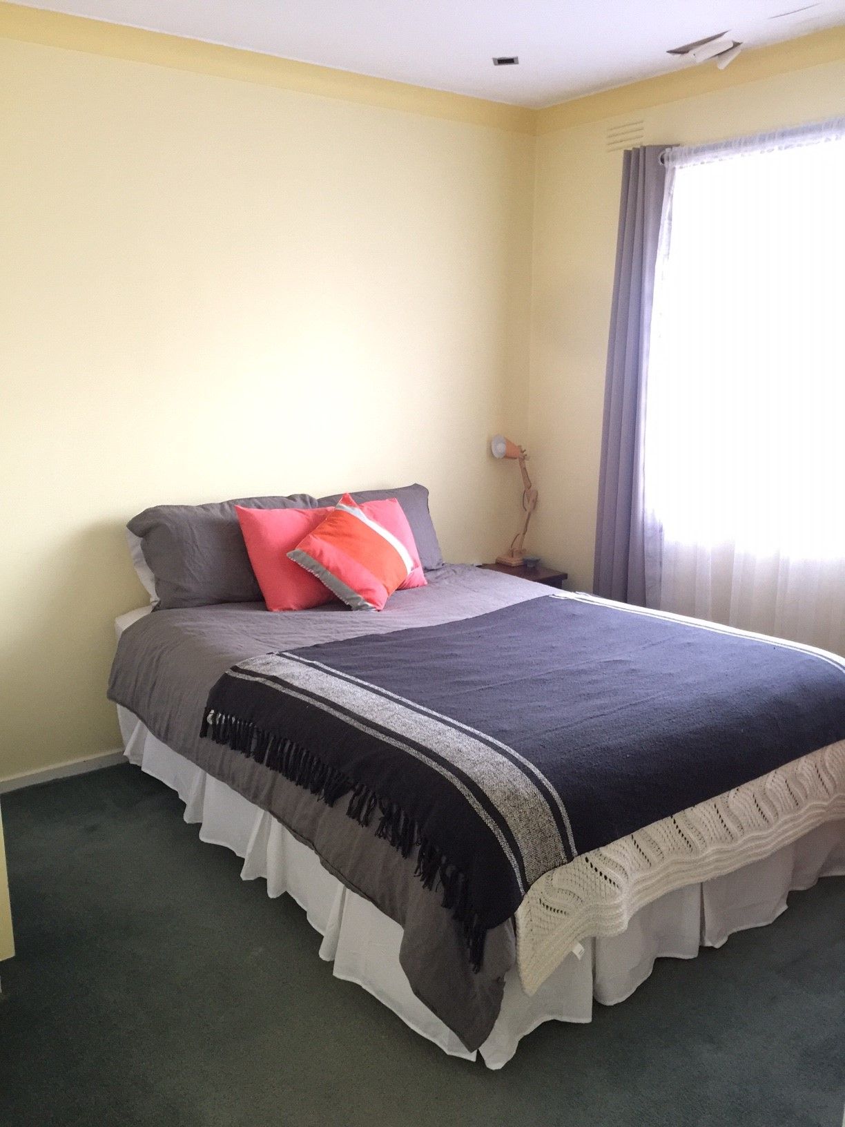 COMFORTABLE AND CONVENIENT REFURBISHED 2 BEDROOM APARTMENT.