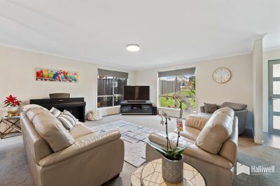 3
 
 
 
  
 
 
 2
 
 
 
  
 
 
 1
 
 
 
 
 
 
 
 27 Spring Grove, Latrobe TAS 7307, Latrobe - Thumbnail 3