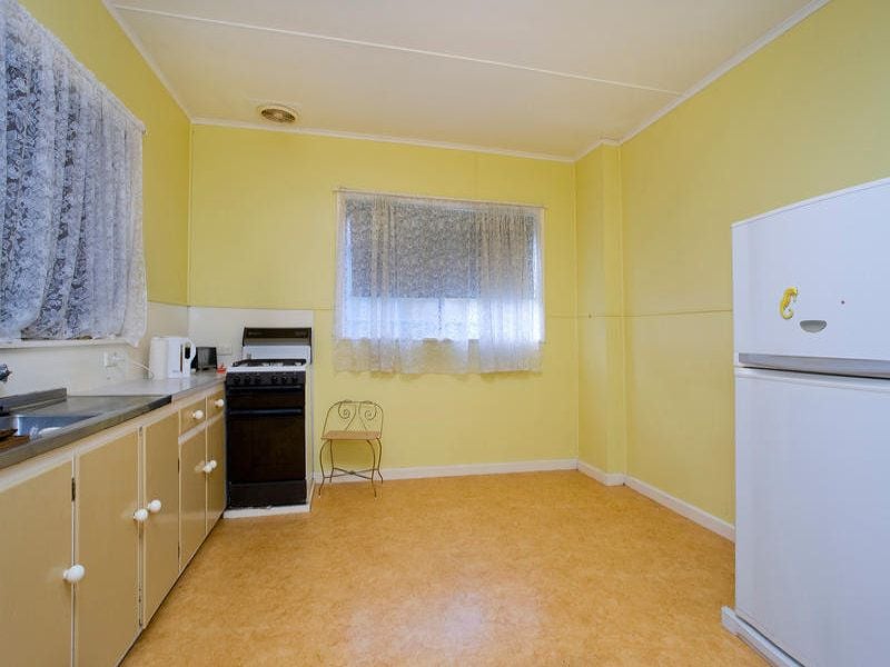 63 Pollack Street COLAC VIC, Colac - Thumbnail 2