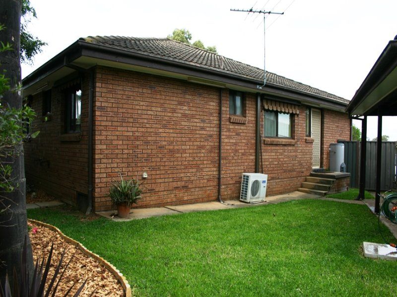 Real Estate For Sale 11 Stubbs Place Ingleburn , NSW