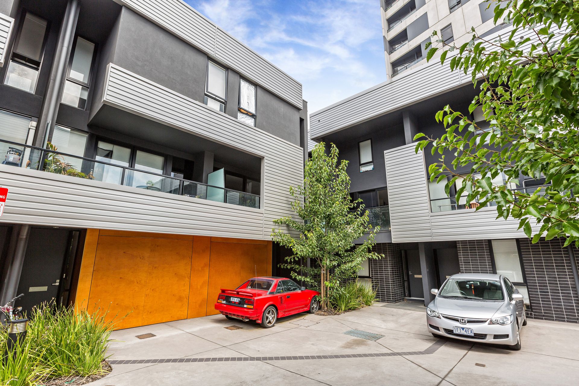 13 Cirque Drive, Footscray - Thumbnail 3
