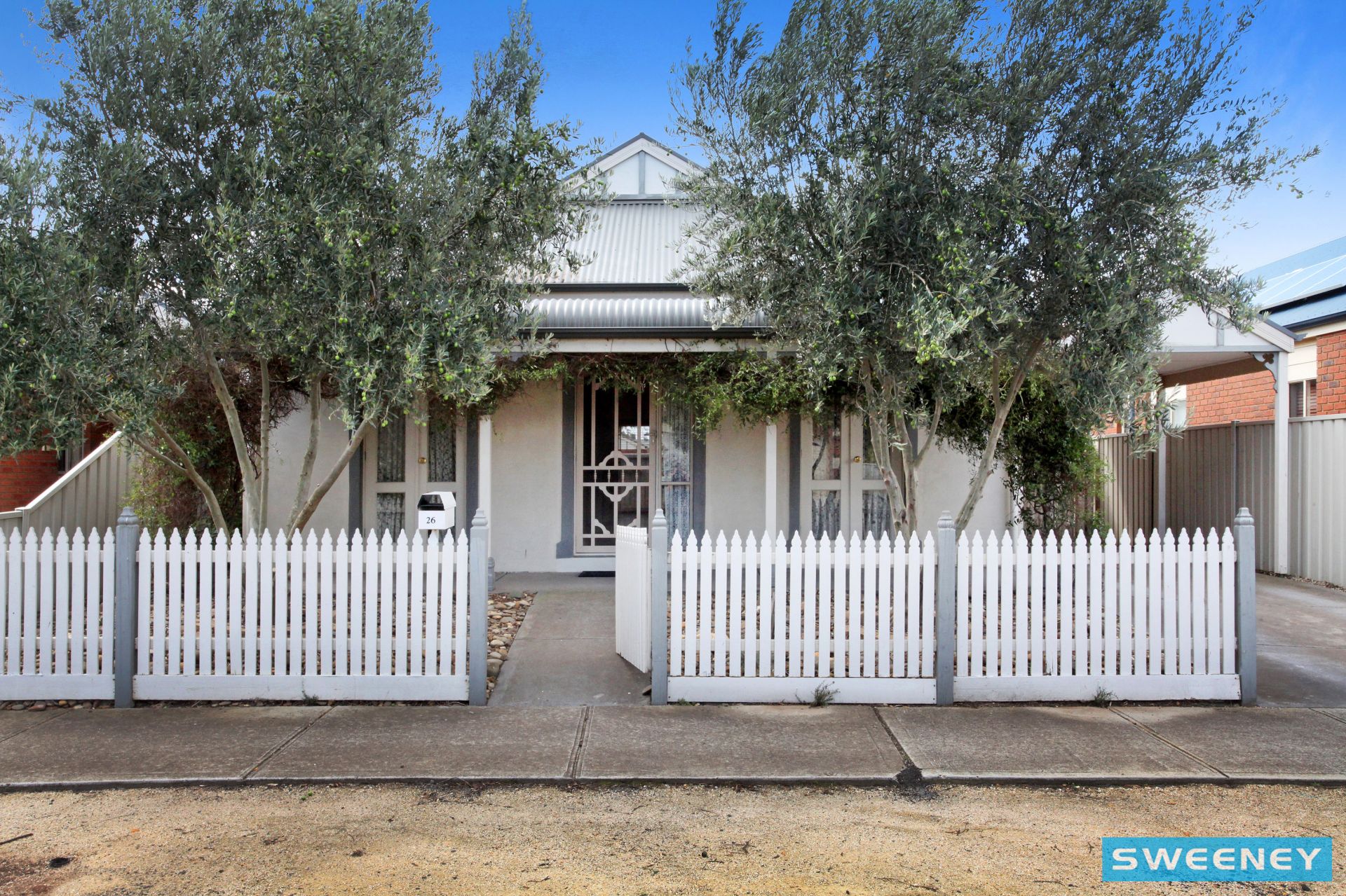 26 Tamborine Way, Caroline Springs - Thumbnail 2