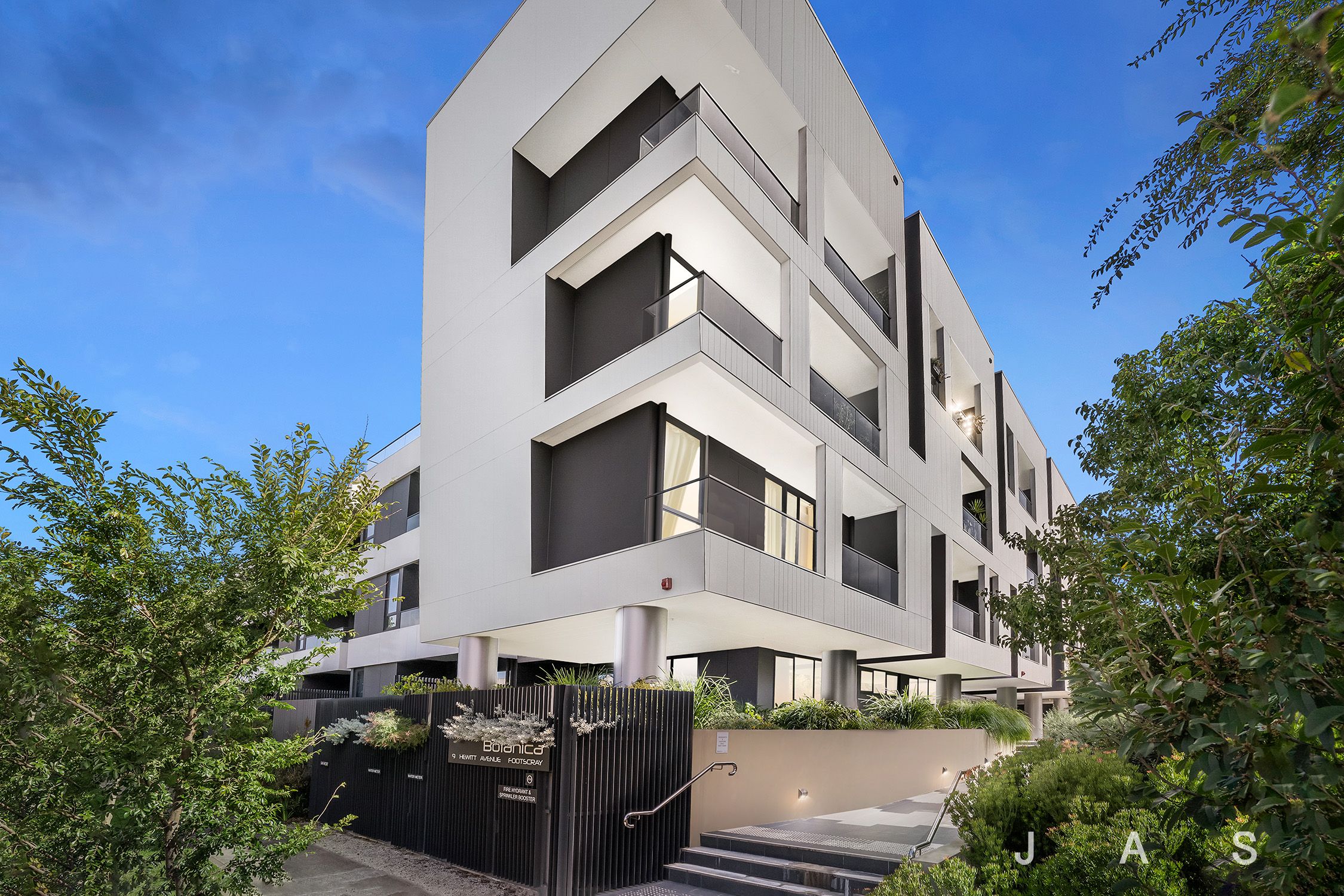 212/9 Hewitt Avenue Footscray VIC, Footscray - Thumbnail 2