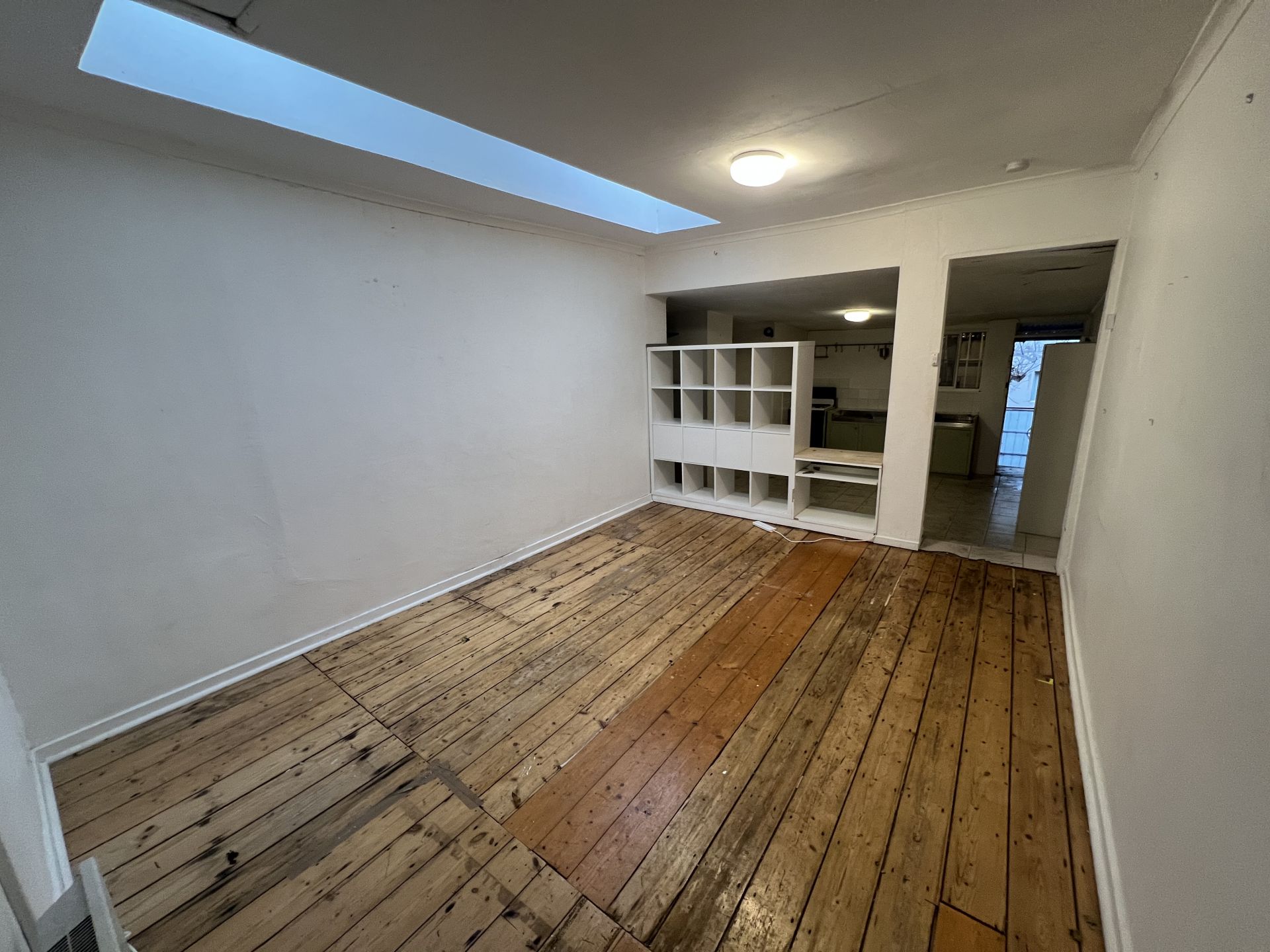 Spacious Upstairs Apartment in the Heart of Fitzroy