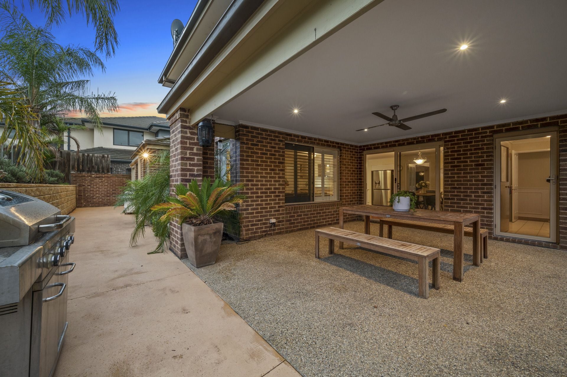ULTIMATE ENTERTAINER - RESORT STYLE LIVING