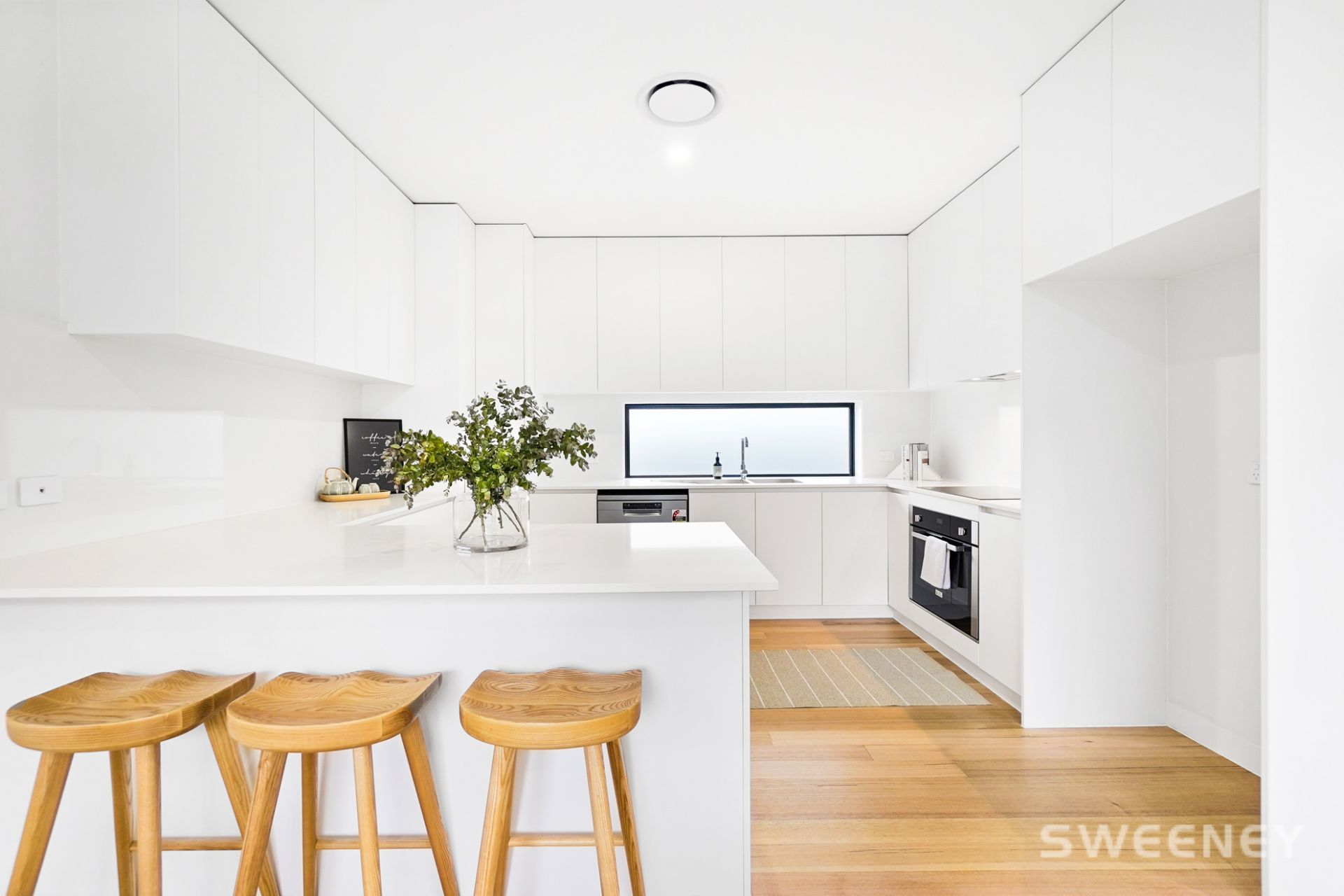 2/32 Cyclamen Avenue, Altona North - Thumbnail 2
