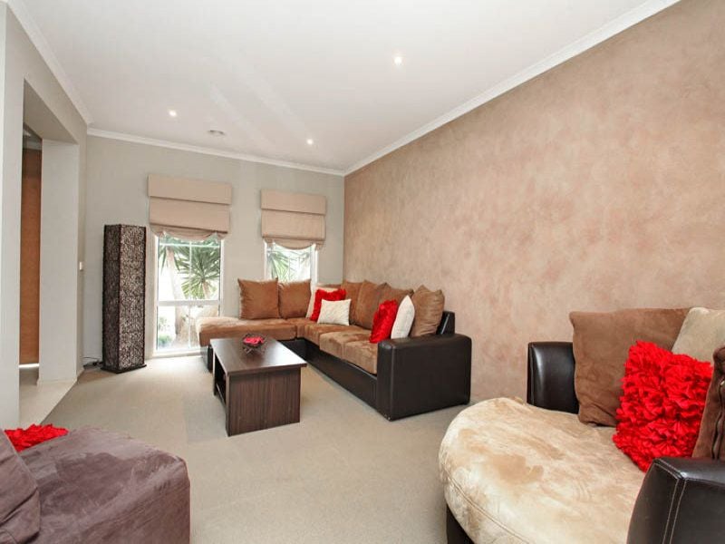 6 Hele Close, Caroline Springs - Thumbnail 7