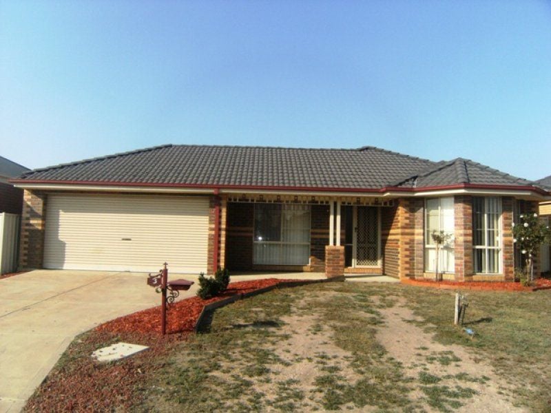 3 Nullarbor Place, Caroline Springs - Thumbnail 2