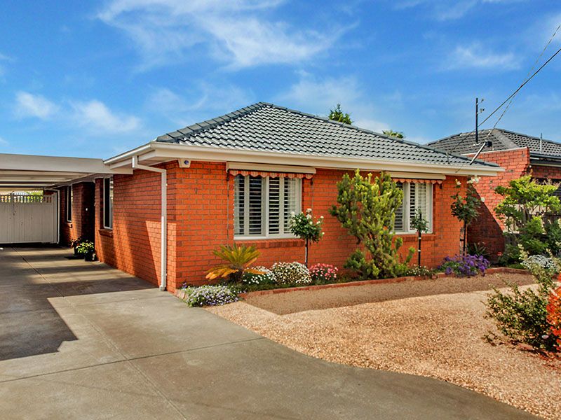 9 Southwick Boulevard, Altona Meadows - Thumbnail 2