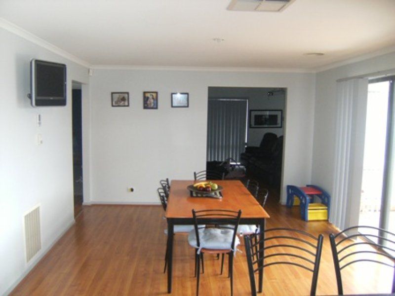 8 Moneghetti Place, Burnside - Thumbnail 7