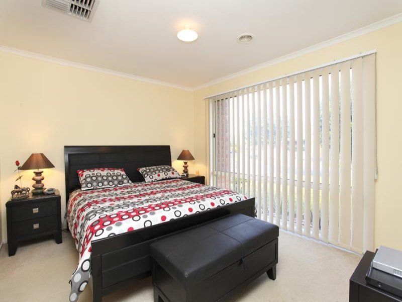 3 Moreton Close, Caroline Springs - Thumbnail 7