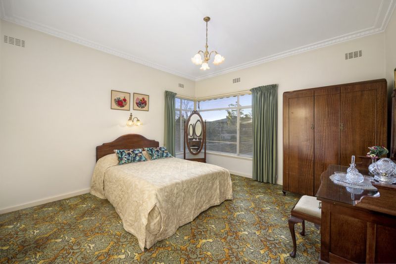 11 Longview Road, Balwyn North - Thumbnail 5