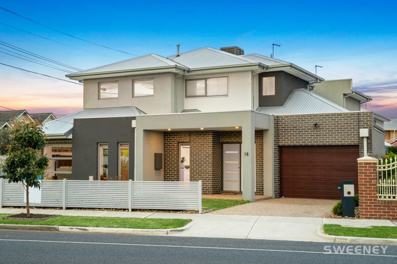 18 Maidstone Street, Altona - Thumbnail 2