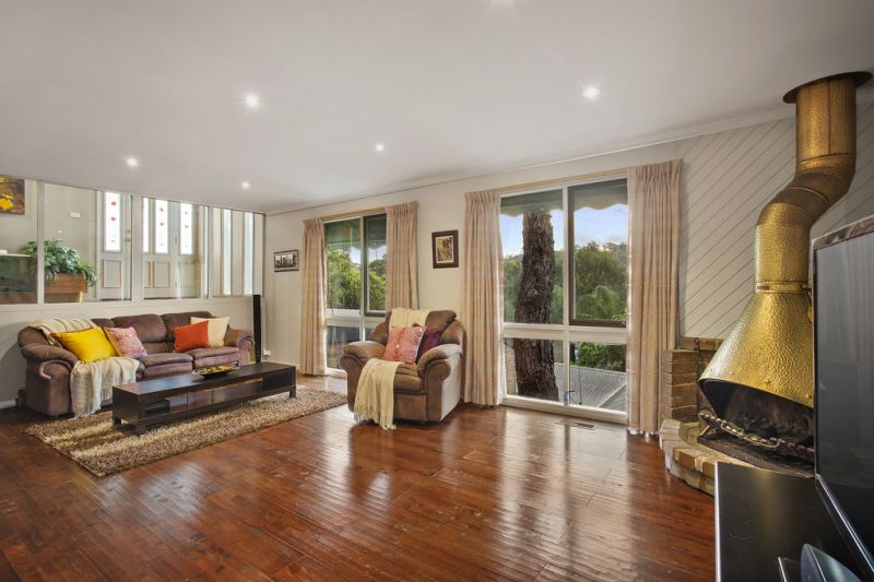2 Tracey Place, Greensborough - Thumbnail 4