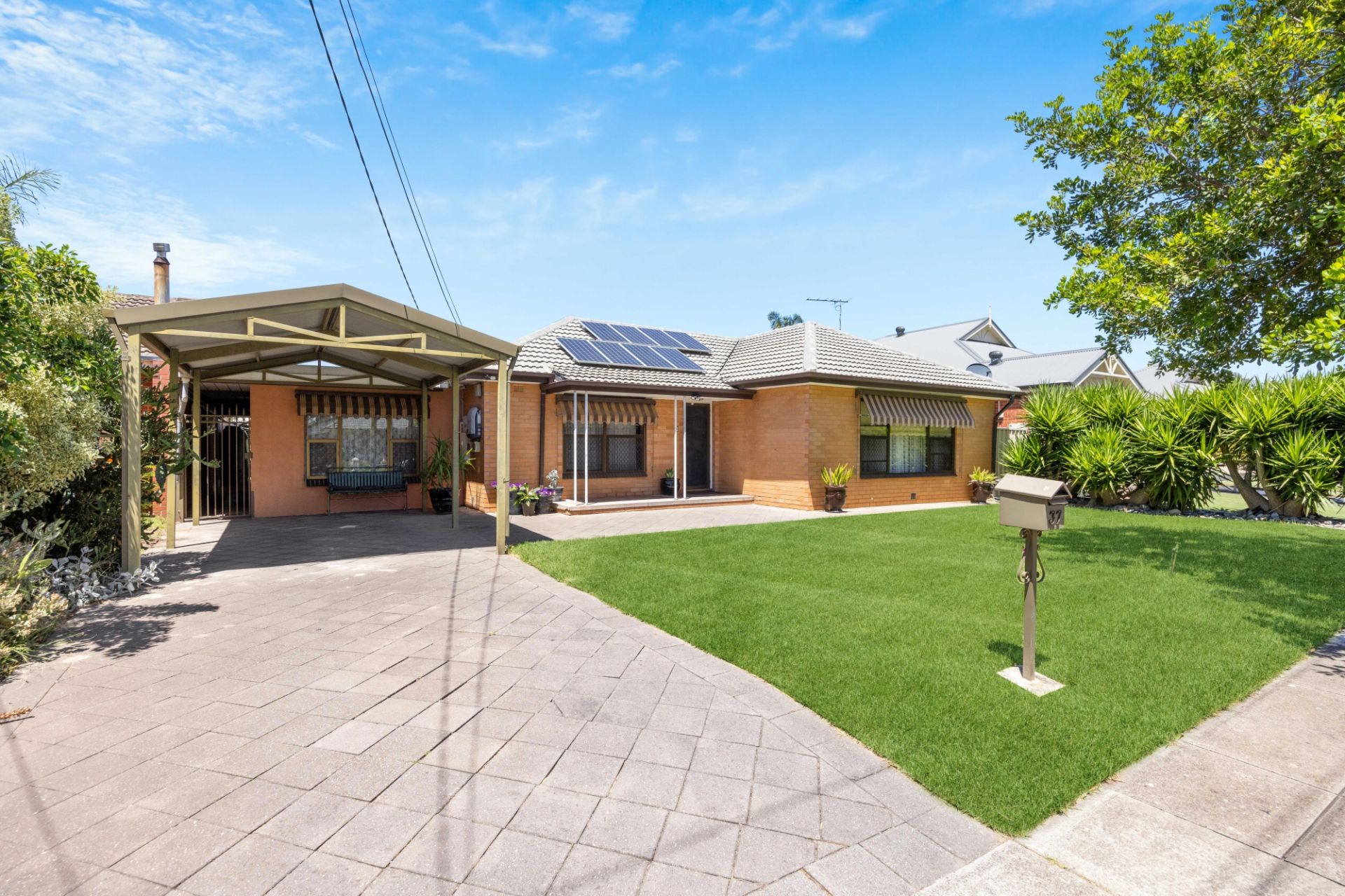 37 St Andrews Crescent, NOVAR GARDENS MichaelKris Real Estate