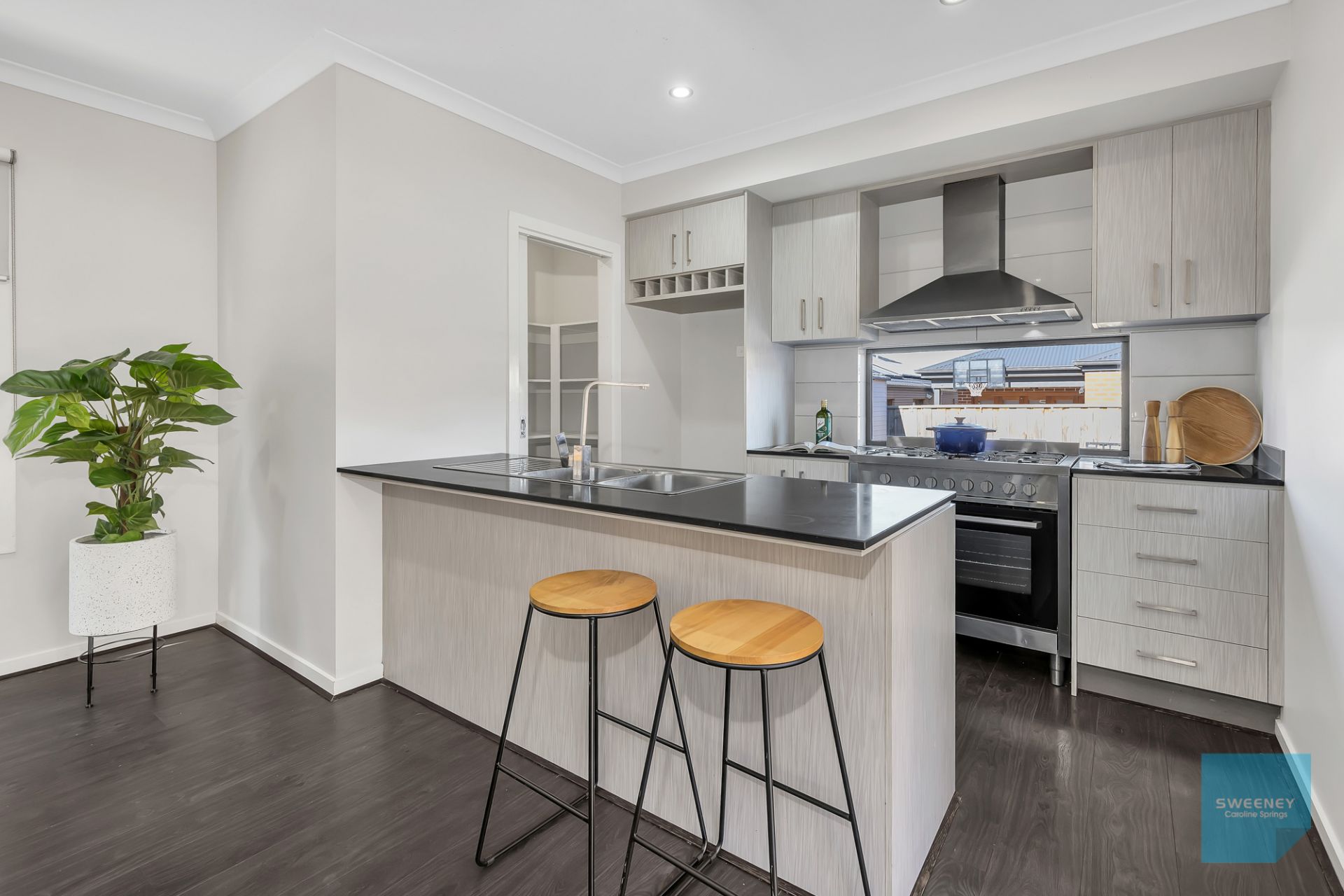 60 Auburn Drive, Fraser Rise - Thumbnail 3
