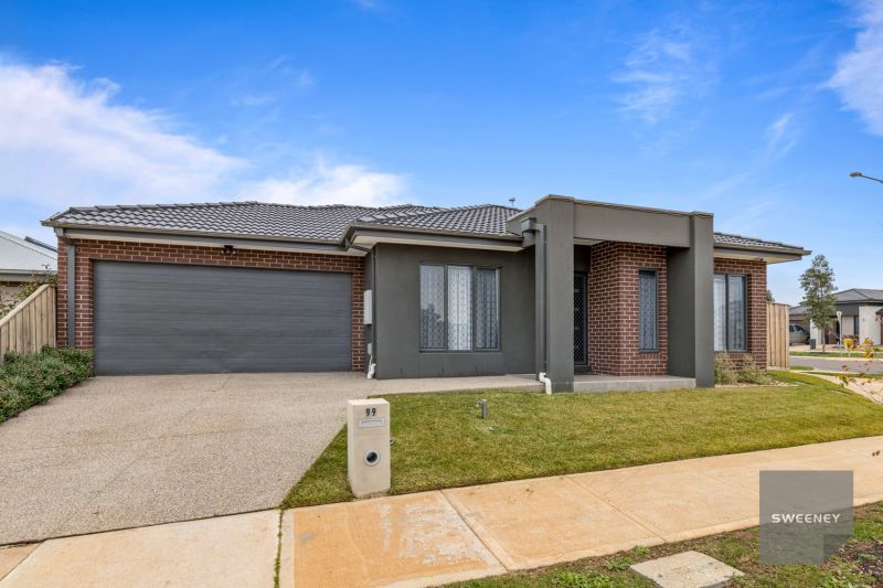99 Stonehill Drive, Maddingley Sweeney Estate Agents