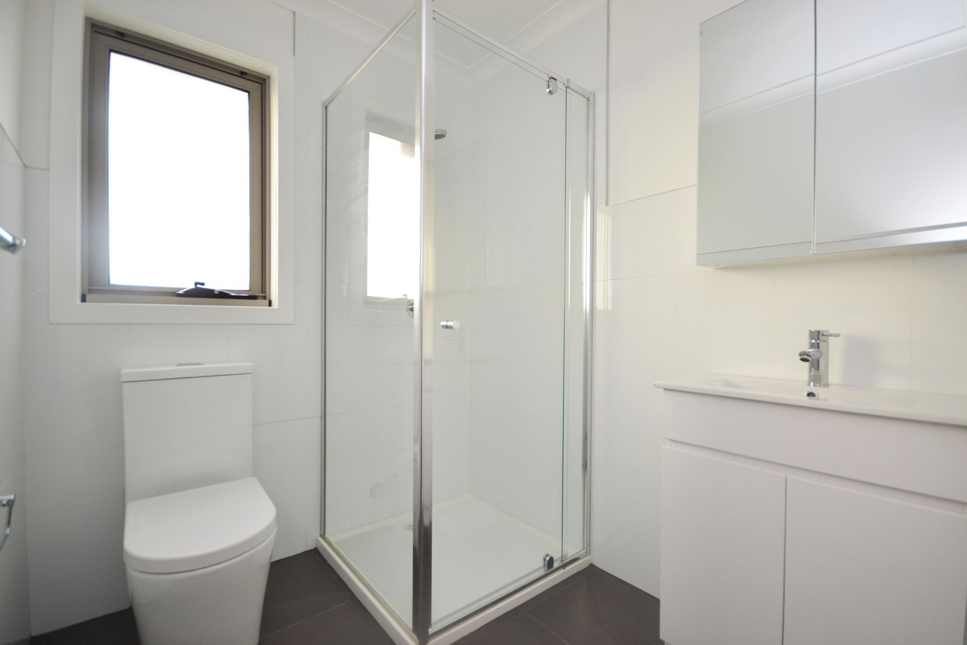 THREE BEDROOM CONTEMPORARY LIVING