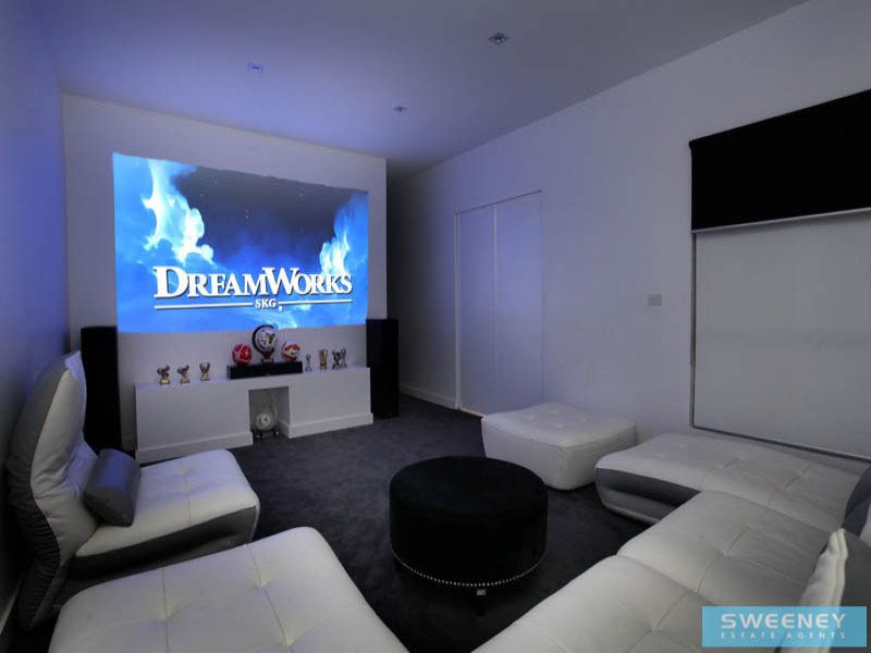 4 Brook Street, Caroline Springs - Thumbnail 8