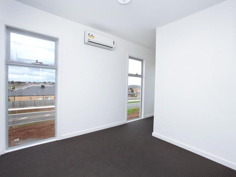 5/25 Boathouse Drive, Caroline Springs - Thumbnail 8