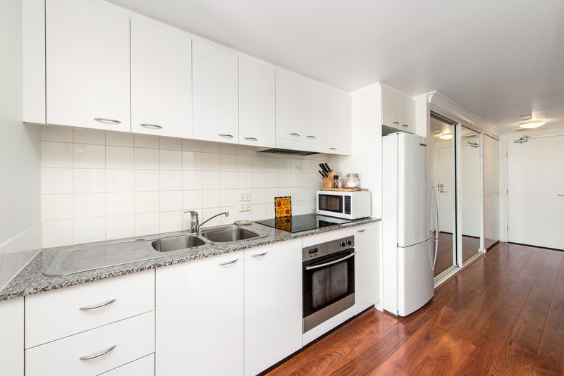 Perfect Petersham Apartment