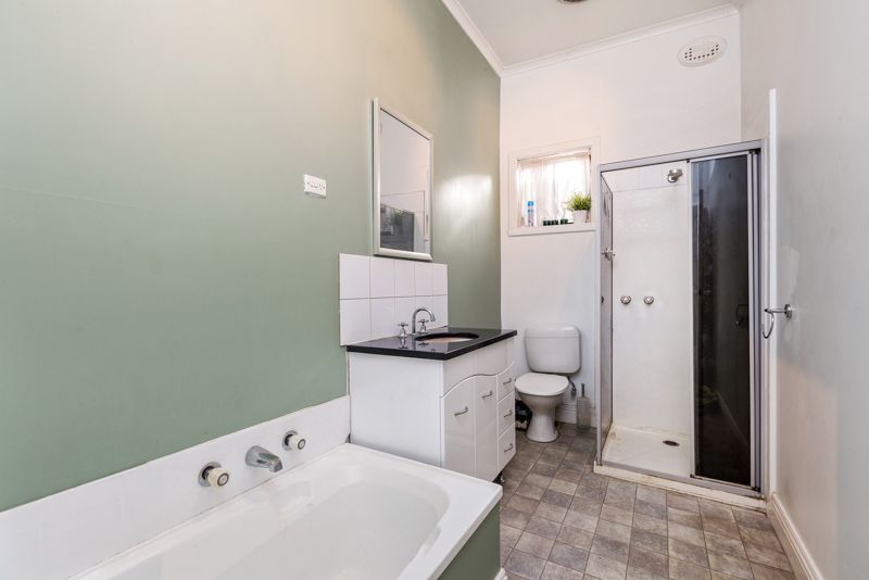 13 Hughes Street, Yarraville - Thumbnail 7