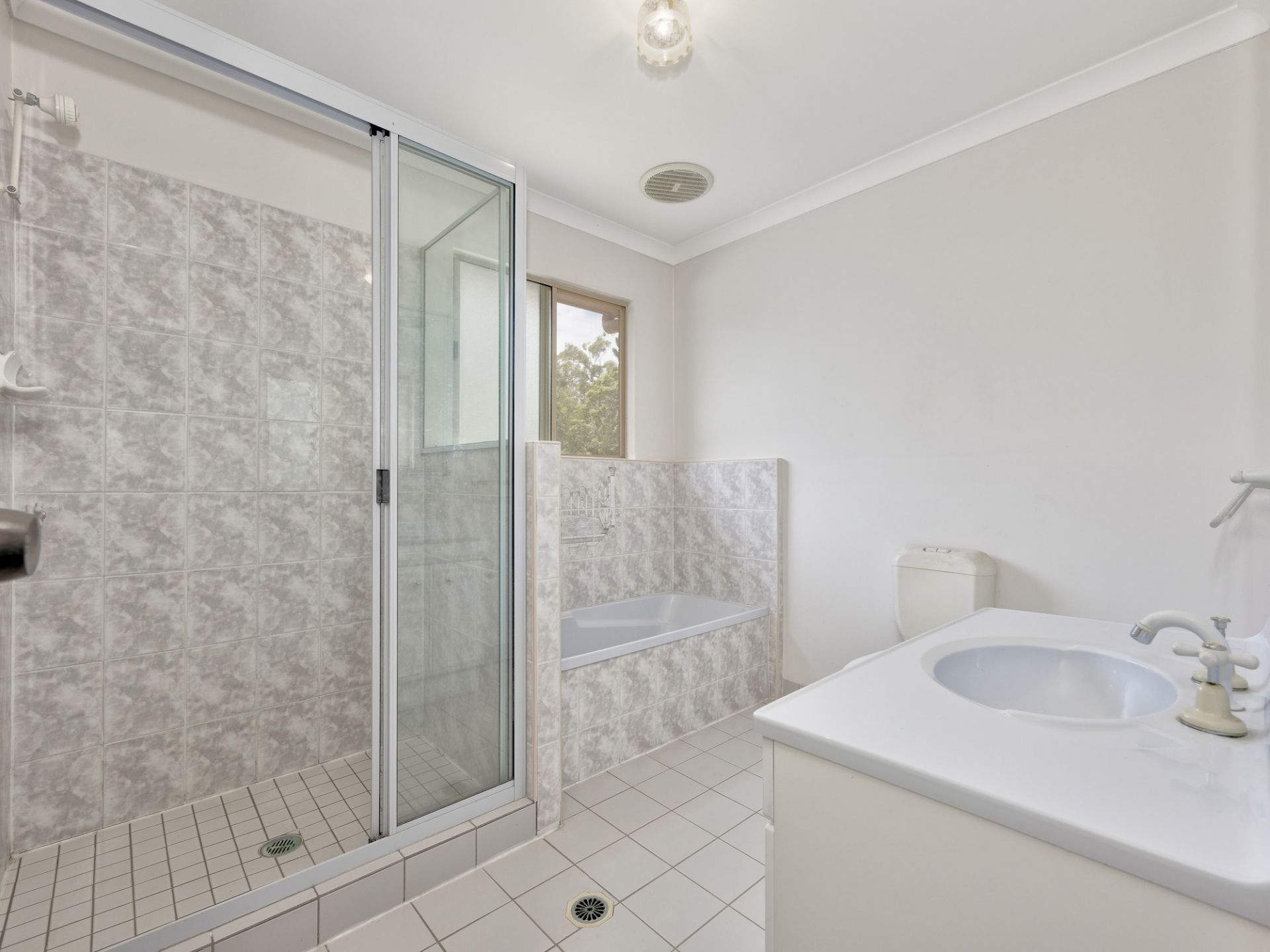 10 Premier Terrace, SOUTH BINGERA Four Walls Realty