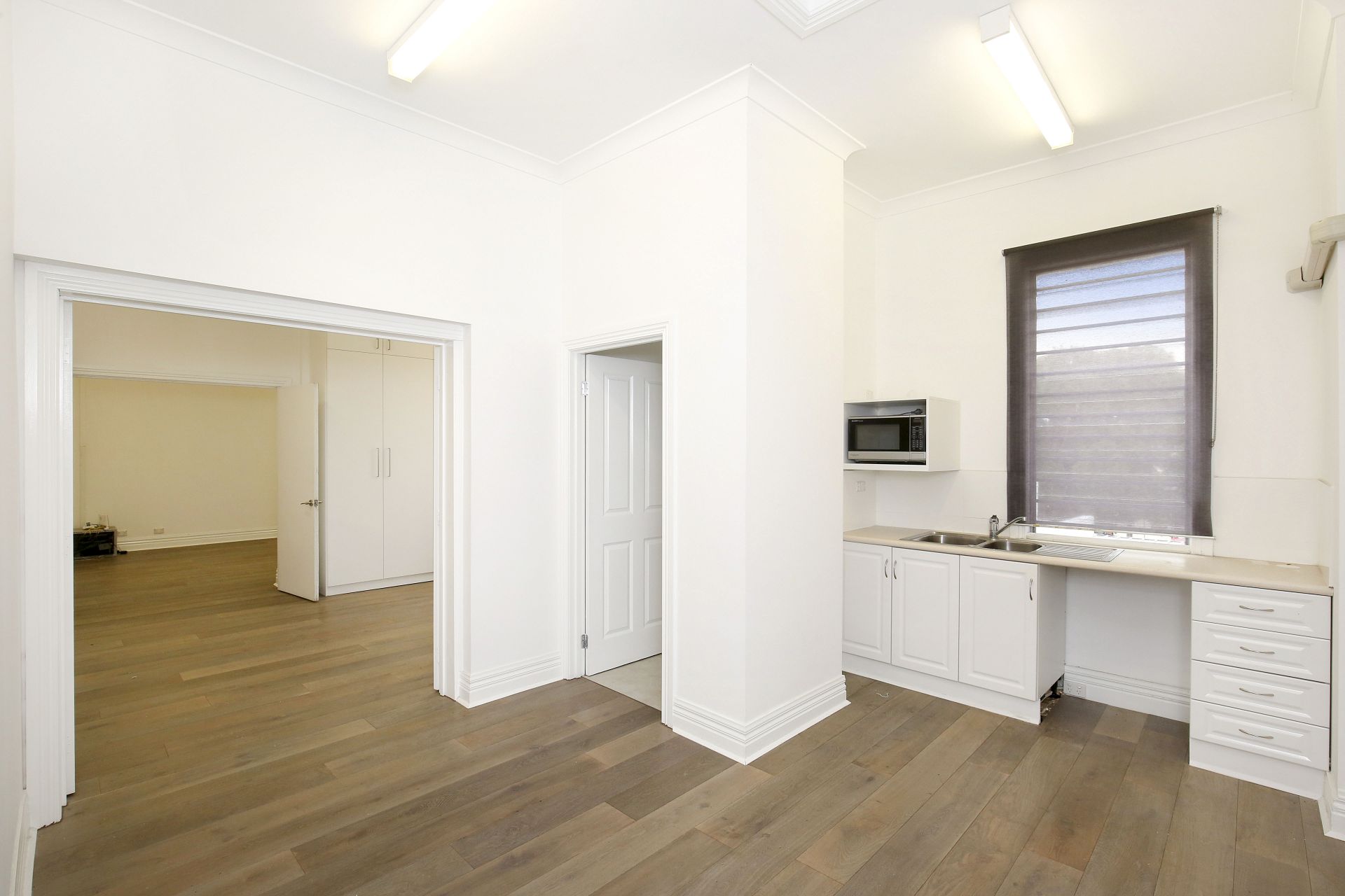 OPEN WED 12:30-1PM & SAT 9-9:30AM INSPECT VIA LALOR STREET
IN THE HEART OF BAY STREET