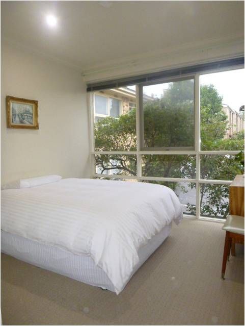SUPER SPACIOUS ONE BEDROOM APARTMENT