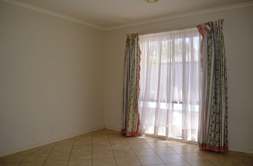 EXCELLENT HOME, EVEN BETTER POOL  *Insp  Saturday 18th Feb @ 9:30am*