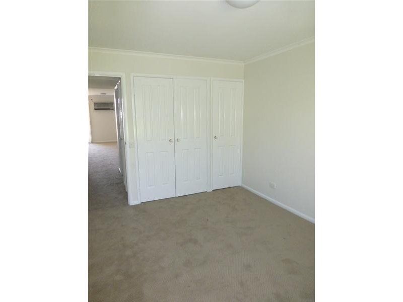 Walking Distance to Hospitals and Transport!