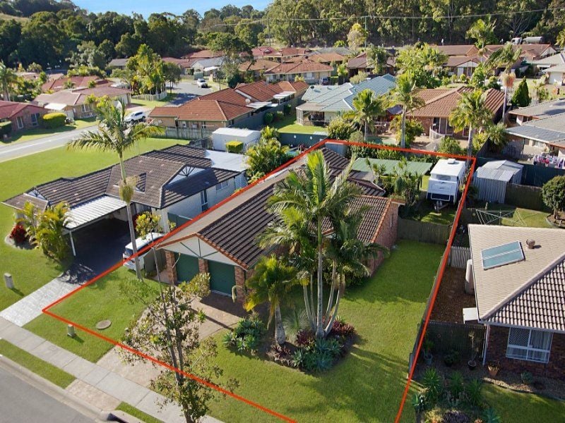 7 Vintage Lakes Drive TWEED HEADS SOUTH NSW, Tweed Heads South - Thumbnail 2