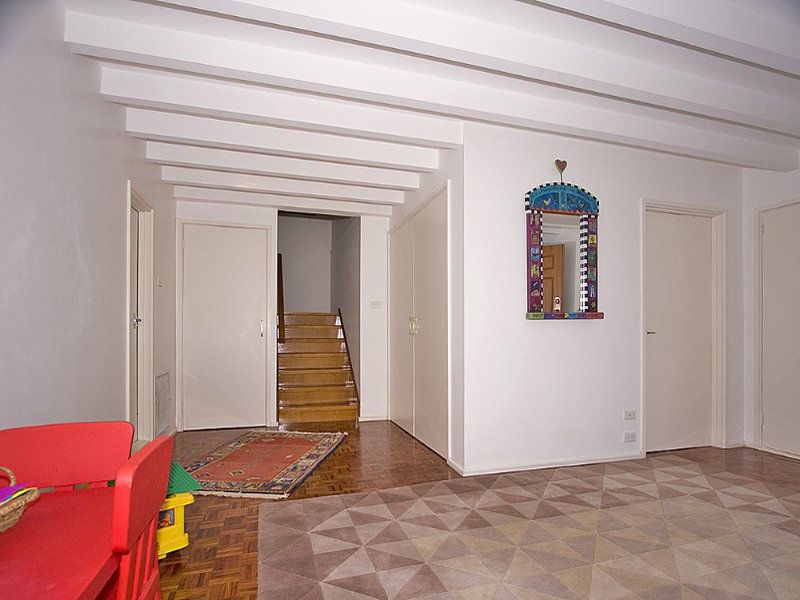 14 Martens Crescent, Weston - Thumbnail 3